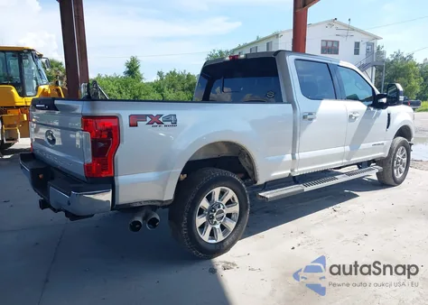 2017 Ford F-250 Lariat z USA, uszkodzony, nr VIN 1FT7W2BT7HEE61551